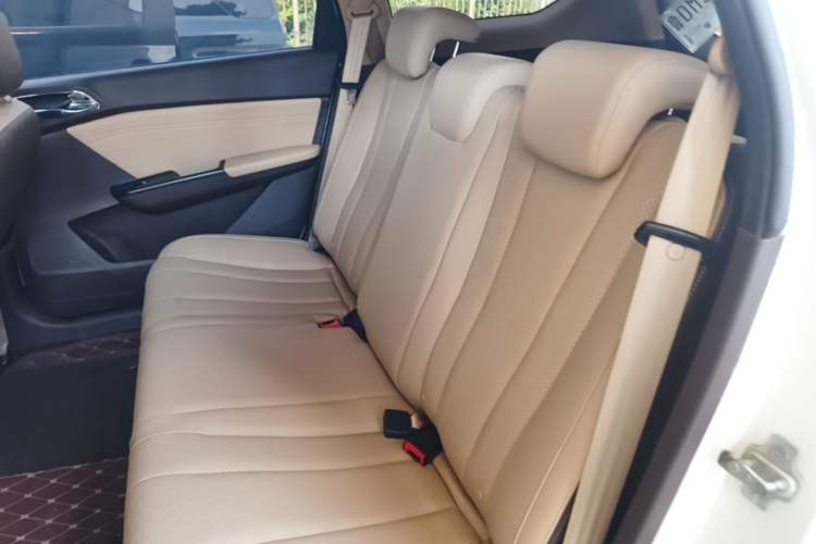 Used Baojun 310W 2017 1.5L Manual Fashion Model China V Left Rear Seat