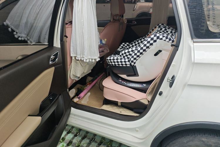 Used Baojun 310W 2017 1.5L Manual Fashion Model China V Left Rear Seat