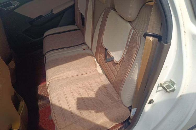 Used Baojun 310W 2017 1.5L Manual Comfort Version China VI Emission Standard Left Rear Seat