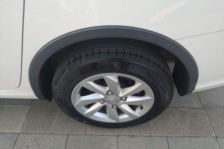 Used Baojun 310W 2017 1.5L Manual Fashion Edition China VI Left Rear Wheel Hub