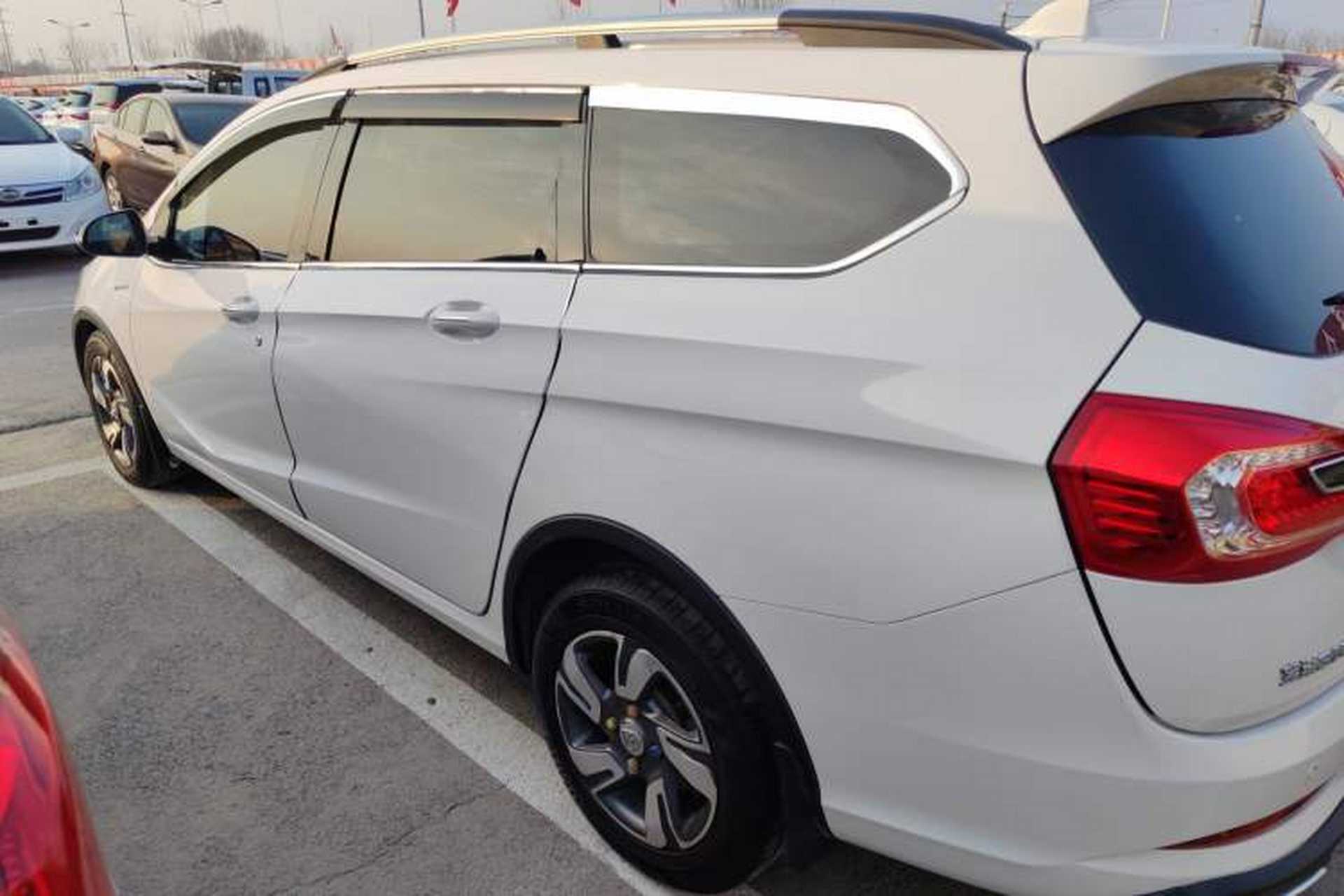 Used Baojun 310W 2017 1.5L Manual Luxury Edition China V Left Side