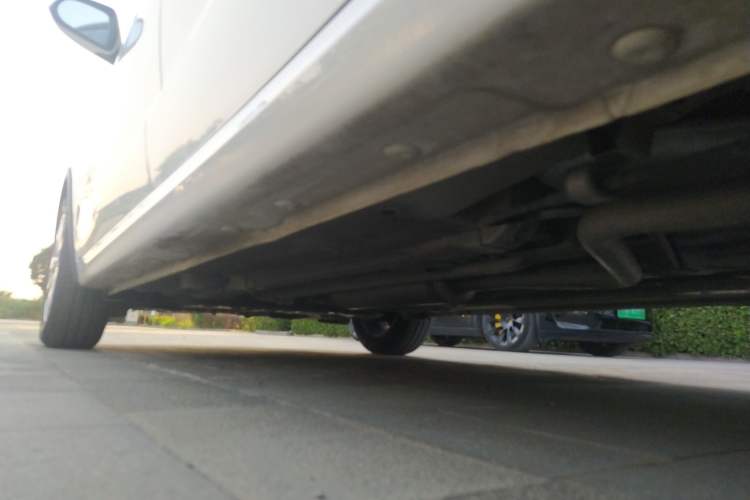 Used Baojun 310W 2017 1.5L Manual Fashion Edition China VI Left Side Sill