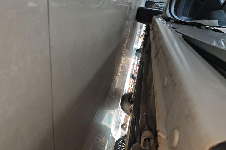 Used Baojun 310W 2017 1.5L Manual Comfort Version China VI Emission Standard Left Side Sill