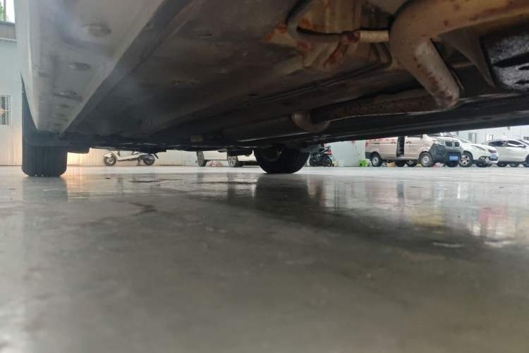 Used Baojun 310W 2017 1.5L Manual Fashion Model China V Left Side Sill