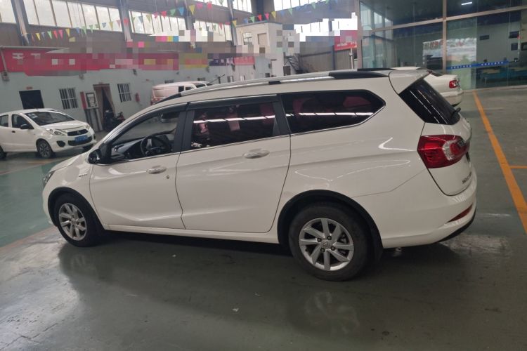 Used Baojun 310W 2017 1.5L Manual Fashion Model China V Left Side