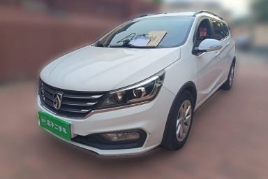 Used Baojun 310W 2017 1.5L Manual Fashion Model China V