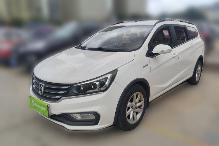 Used Baojun 310W 2017 1.5L Manual Fashion Edition China VI Guazi used car, China used car export, Used car for sale, Used  cars, Cheapest cars for sale