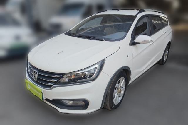 Used Baojun 310W 2017 1.5L Manual Fashion Model China V