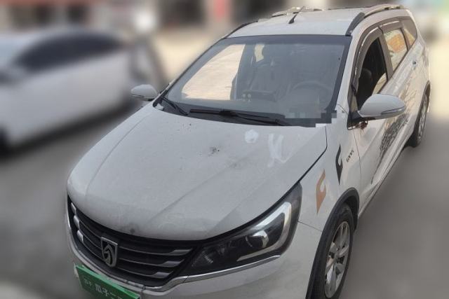 Used Baojun 310W 2017 1.5L Manual Fashion Model China V