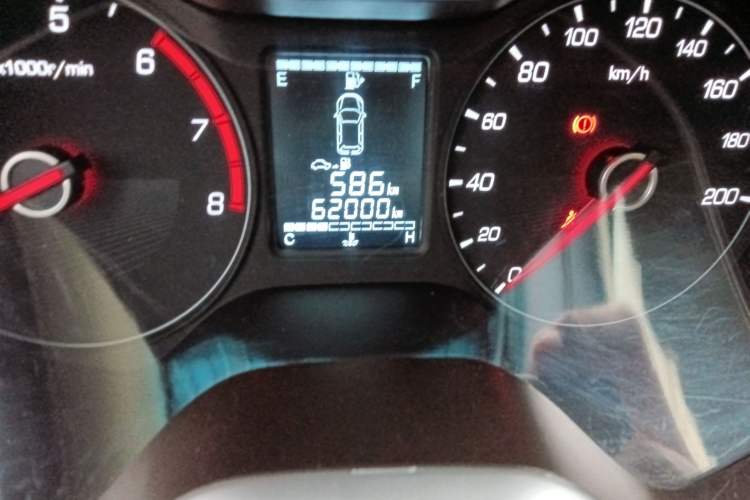 Used Baojun 310W 2017 1.5L Manual Comfort Version China VI Emission Standard Odometer Close Up