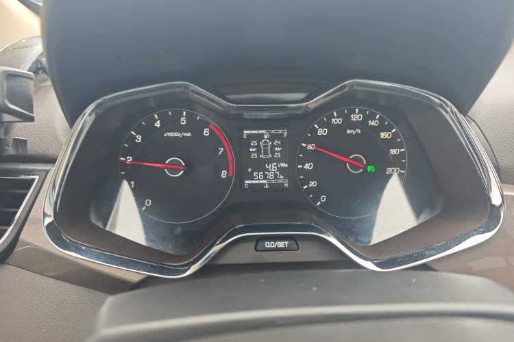 Used Baojun 310W 2017 1.5L Manual Fashion Model China V Odometer Close Up