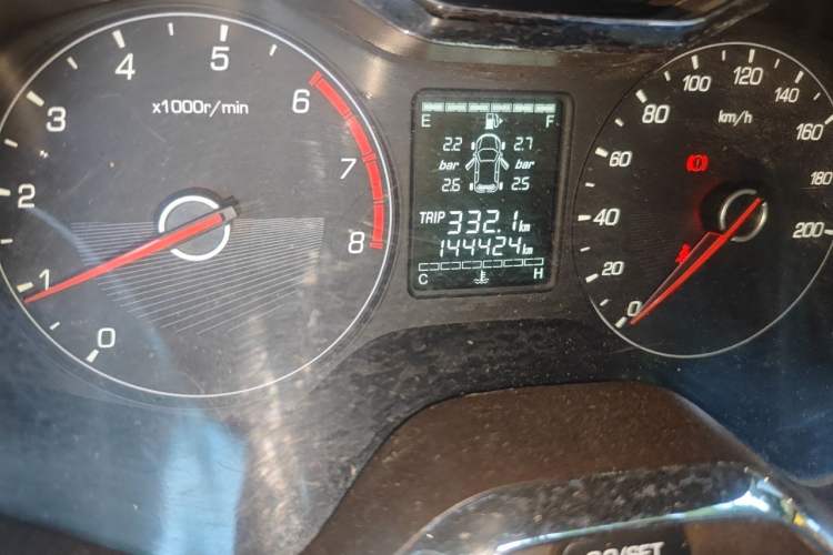 Used Baojun 310W 2017 1.5L Manual Fashion Edition China VI Odometer Close Up
