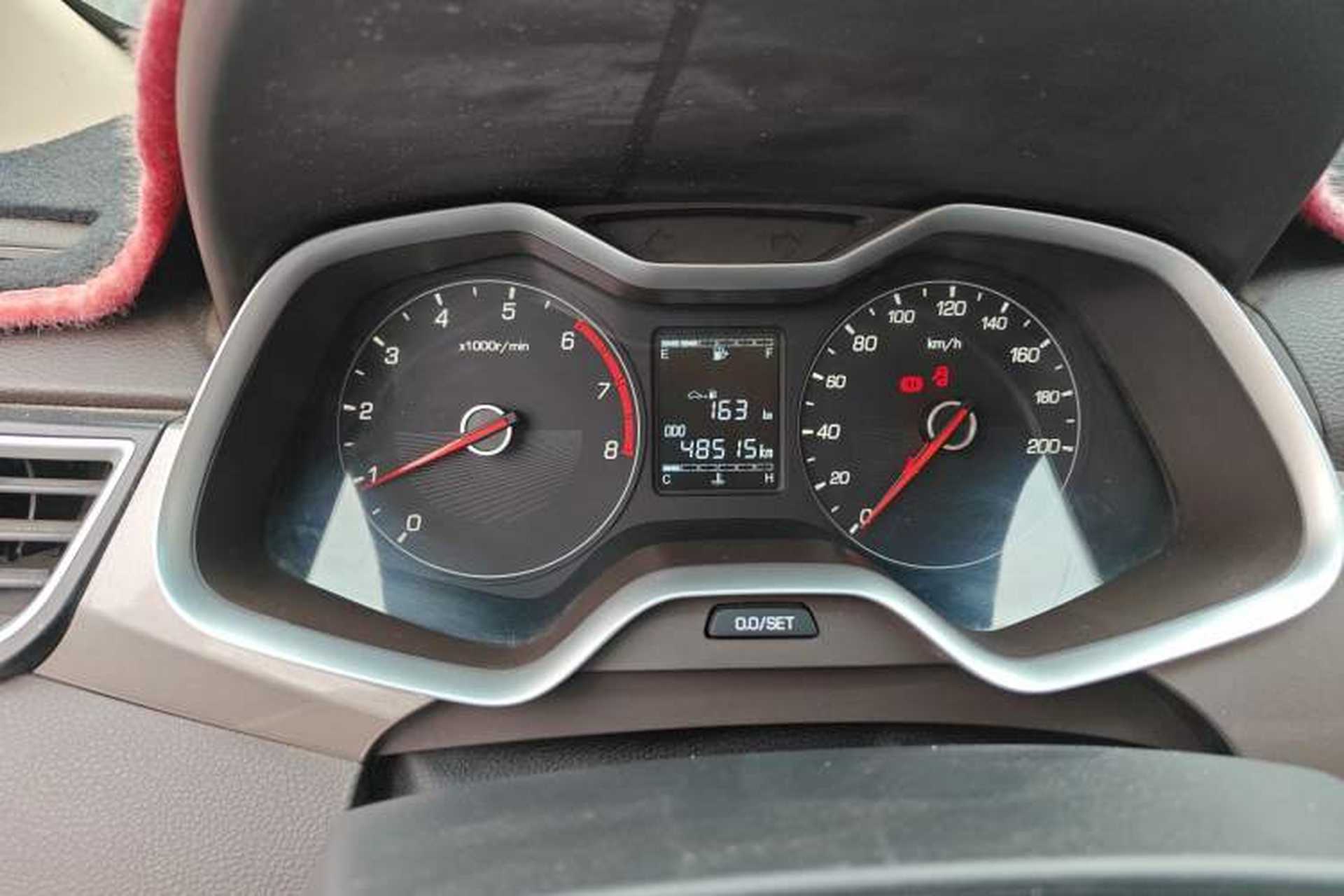 Used Baojun 310W 2017 1.5L Manual Comfort Version China V Odometer Close Up