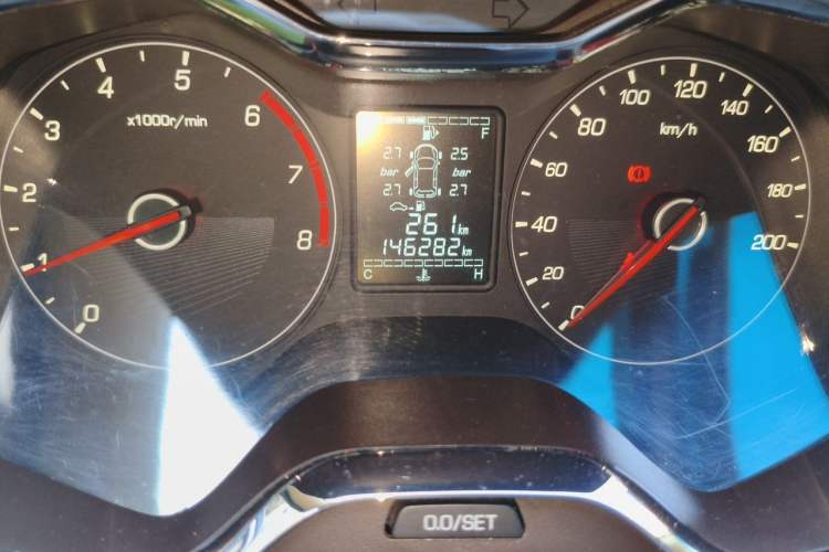 Used Baojun 310W 2017 1.5L Manual Fashion Model China V Odometer Close Up