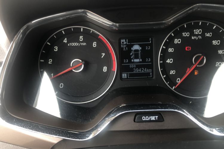 Used Baojun 310W 2017 1.5L Manual Luxury Edition China V Odometer Close Up