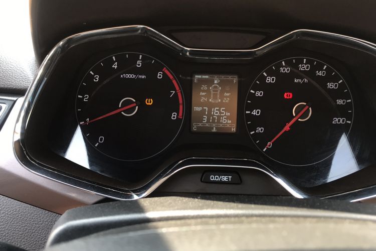 Used Baojun 310W 2017 1.5L Manual Fashion Model China V Odometer Close Up