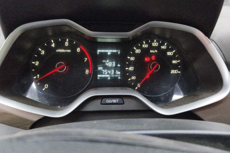 Used Baojun 310W 2017 1.5L Manual Comfort Version China V Odometer Close Up