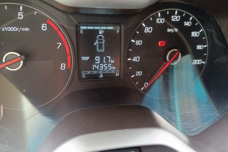 Used Baojun 310W 2017 1.5L Manual Comfort Version China VI Emission Standard Odometer Close Up