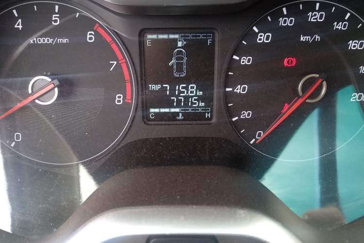 Used Baojun 310W 2017 1.5L Manual Comfort Version China VI Emission Standard Odometer Close Up