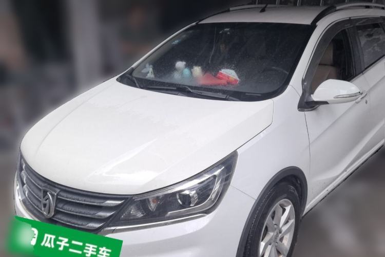 Baojun 310W 2017 1.5L Manual Fashion Model China V usata Guazi used car, China used car export, Used car for sale, Used  cars, Cheapest cars for sale