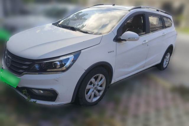 Used Baojun 310W 2017 1.5L Manual Fashion Model China V