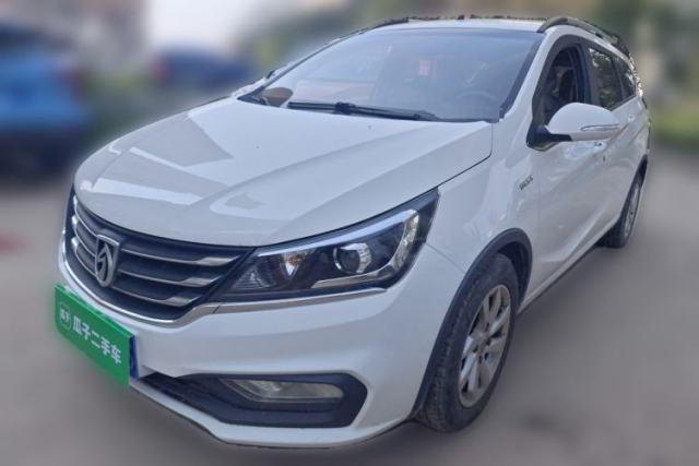 Used Baojun 310W 2017 1.5L Manual Fashion Model China V