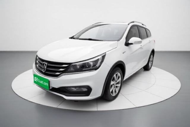 Ojetý Baojun 310W 2017 1.5L Manual Fashion Model China V