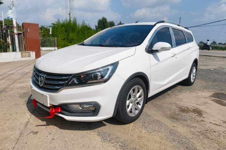 Used Baojun 310W 2017 1.5L Manual Fashion Model China V Guazi used car, China used car export, Used car for sale, Used cars, Cheapest cars for sale
