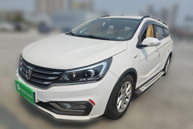 Used Baojun 310W 2017 1.5L Manual Fashion Model China V