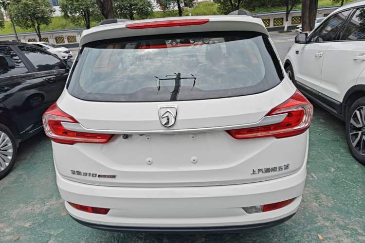 Used Baojun 310W 2017 1.5L Manual Comfort Version China V Rear