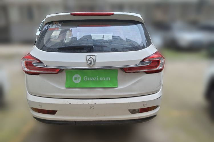 Used Baojun 310W 2017 1.5L Manual Fashion Model China V Rear