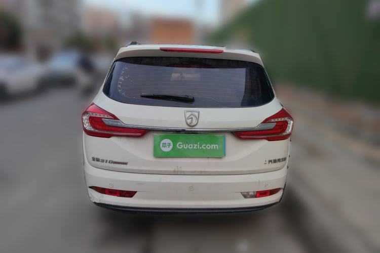 Used Baojun 310W 2017 1.5L Manual Fashion Model China V Rear