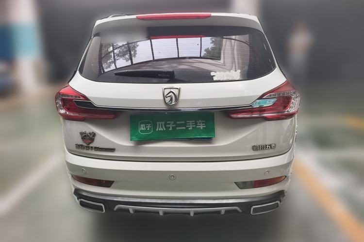 Used Baojun 310W 2017 1.5L Manual Fashion Model China V Rear