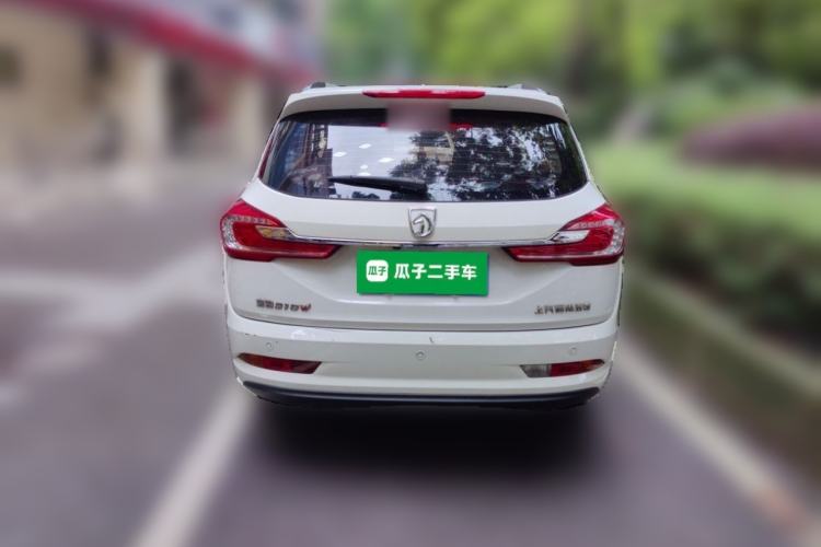 Used Baojun 310W 2017 1.5L Manual Fashion Model China V Rear