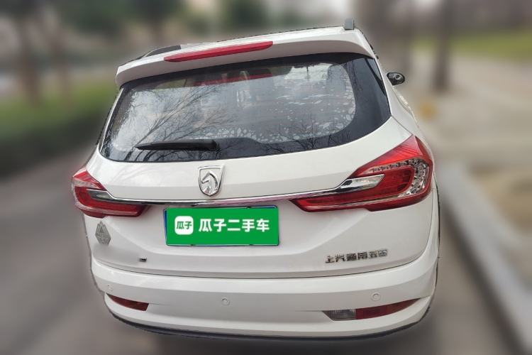 Used Baojun 310W 2017 1.5L Manual Fashion Model China V Rear