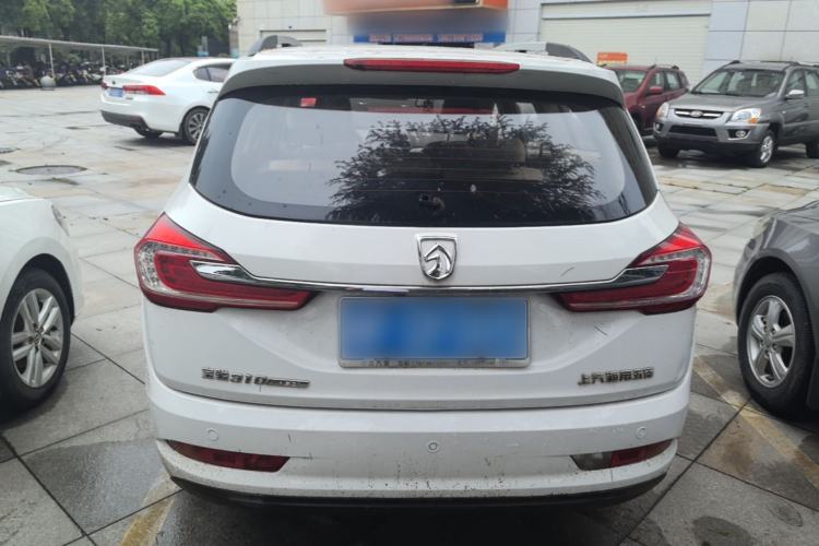 Used Baojun 310W 2017 1.5L Manual Fashion Model China V Rear