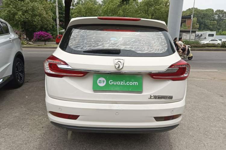 Used Baojun 310W 2017 1.5L Manual Fashion Model China V Rear