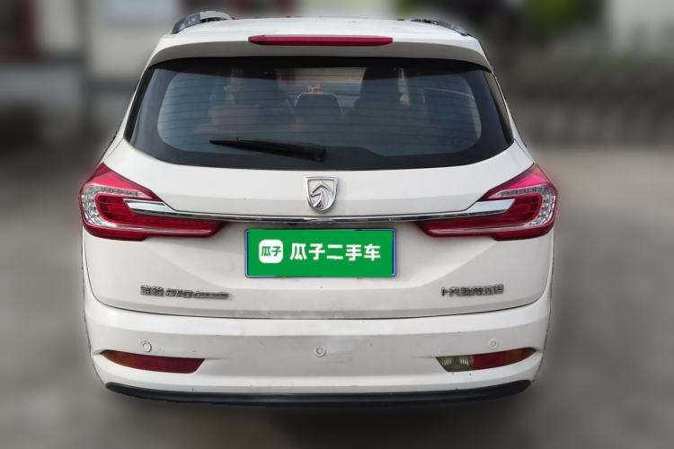 Used Baojun 310W 2017 1.5L Manual Fashion Model China V Rear