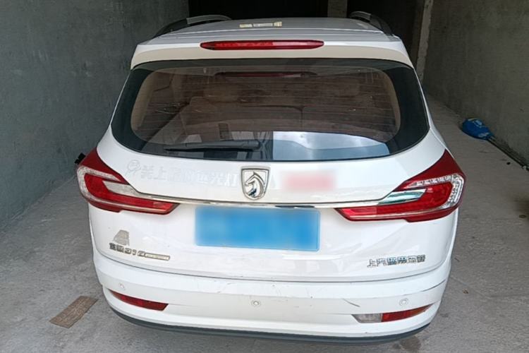 Used Baojun 310W 2017 1.5L Manual Fashion Model China V Rear