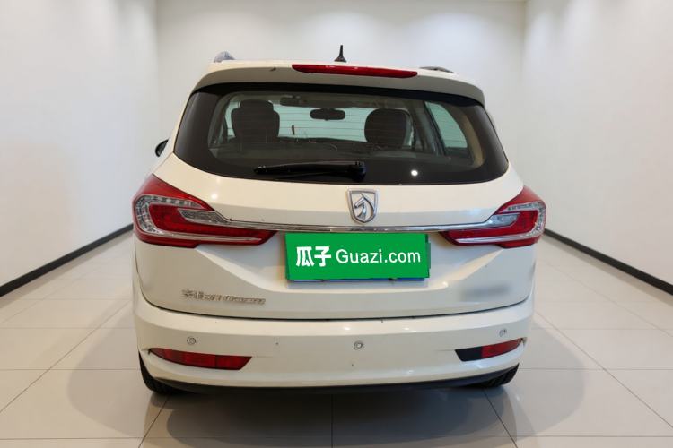 Used Baojun 310W 2017 1.5L Manual Fashion Model China V Rear