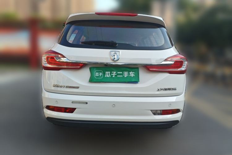 Used Baojun 310W 2017 1.5L Manual Fashion Model China V Rear