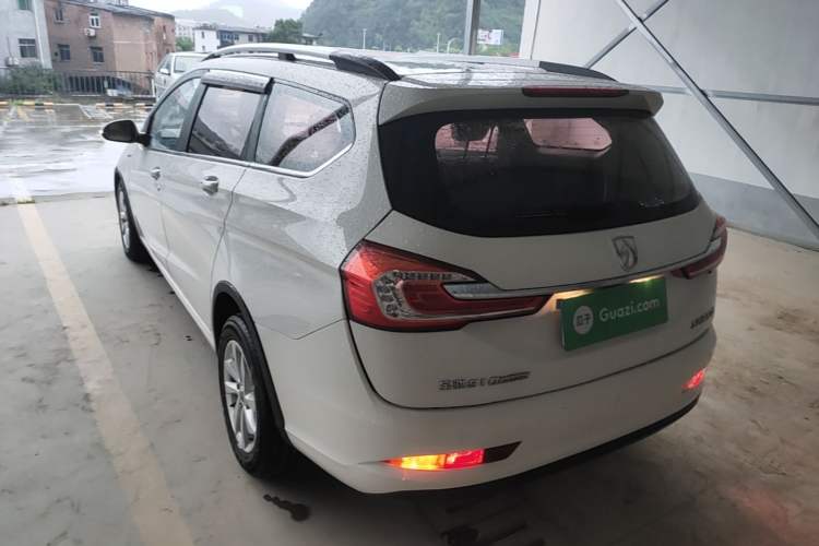 Used Baojun 310W 2017 1.5L Manual Fashion Model China V Rear Left 45 Deg