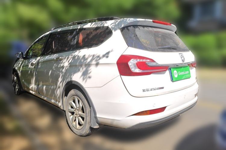 Used Baojun 310W 2017 1.5L Manual Fashion Model China V Rear Left 45 Deg