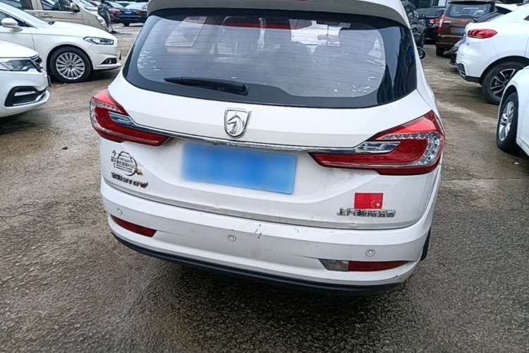 Used Baojun 310W 2017 1.5L Manual Fashion Model China V Rear