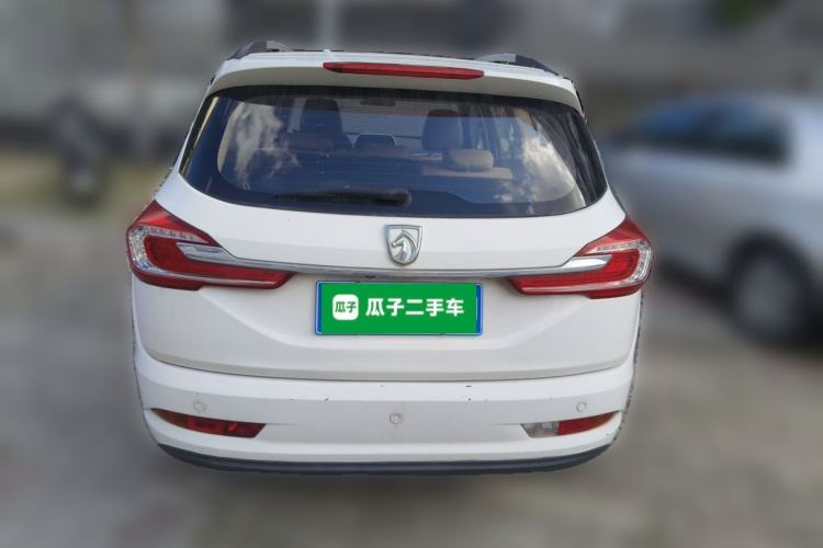 Used Baojun 310W 2017 1.5L Manual Fashion Model China V Rear