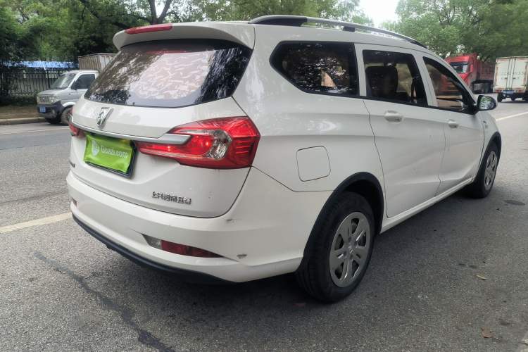 Used Baojun 310W 2017 1.5L Manual Comfort Version China VI Emission Standard Rear Right 45 Deg