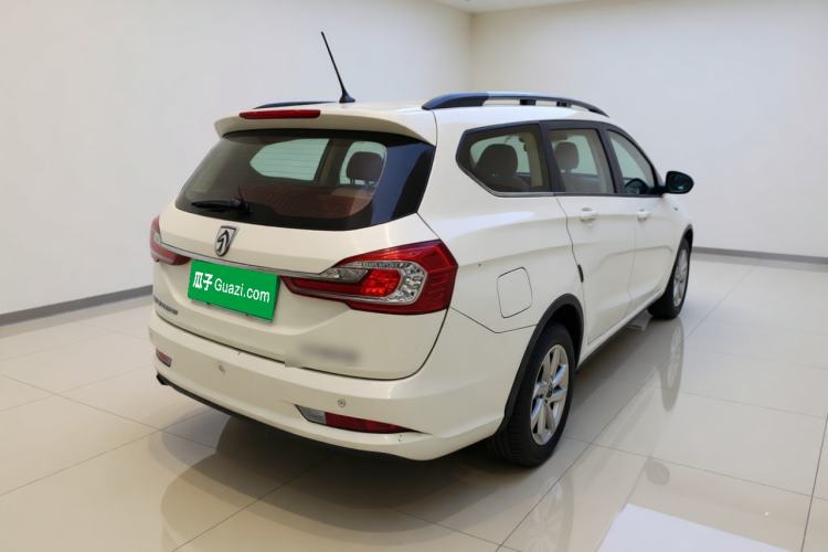 Used Baojun 310W 2017 1.5L Manual Fashion Model China V Rear Right 45 Deg