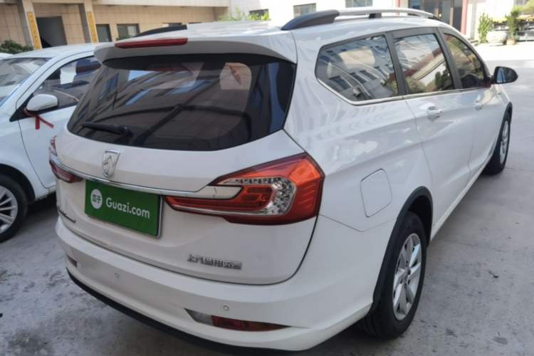 Used Baojun 310W 2017 1.5L Manual Fashion Model China V Rear Right 45 Deg