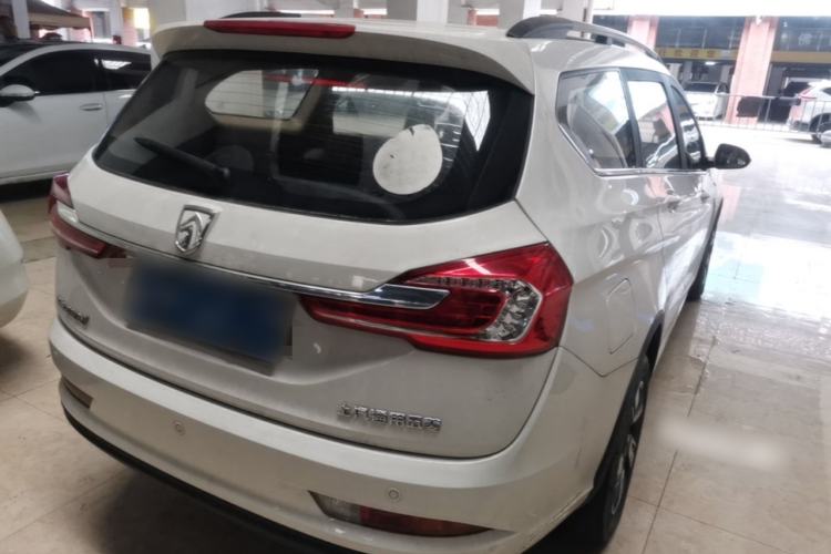 Used Baojun 310W 2017 1.5L Manual Fashion Edition China VI Rear Right 45 Deg