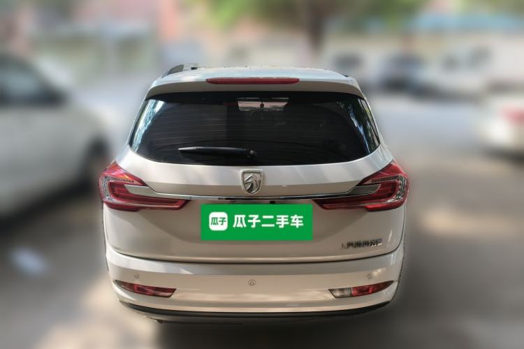 Used Baojun 310W 2017 1.5L Manual Fashion Model China V Rear